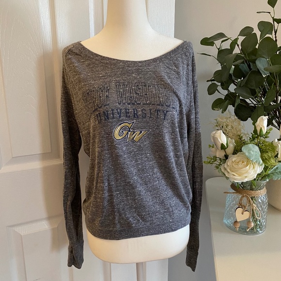 Tops - The George Washington University long sleeve t-shirt, size small